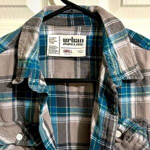 Urban Pipeline Flannel - Men's Size S - Blue Long Sleeve Plaid Button Up Shirt